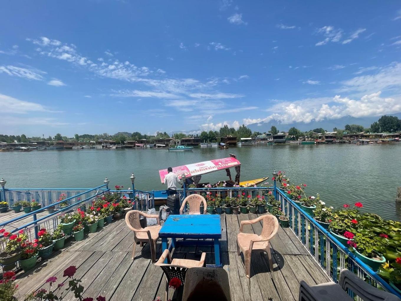 Mossess Group Of Houseboats Otel Srīnagar Dış mekan fotoğraf
