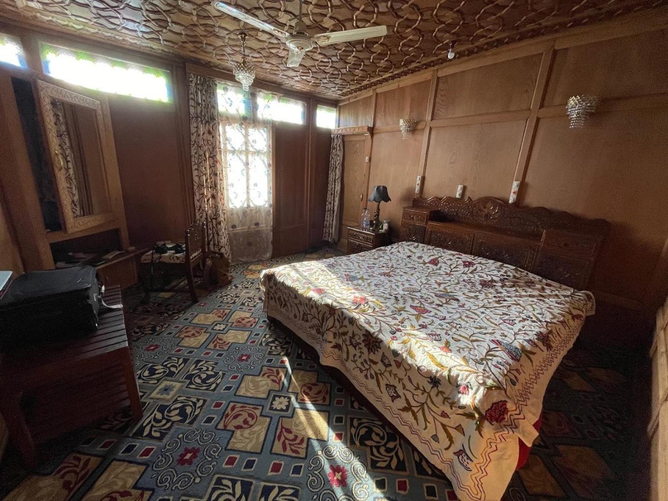Mossess Group Of Houseboats Otel Srīnagar Dış mekan fotoğraf